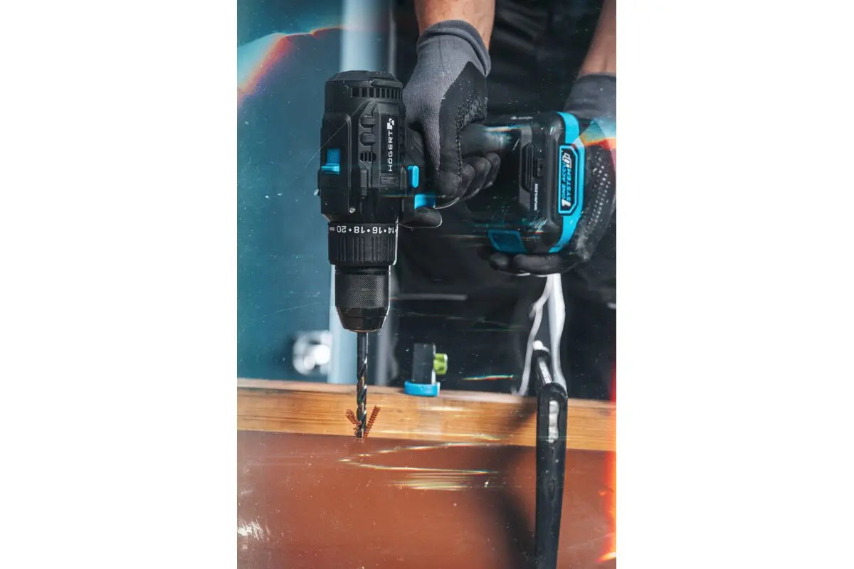 Batteridrill/Bormaskin Børsteløs 80Nm 18V HT2E222-0DD