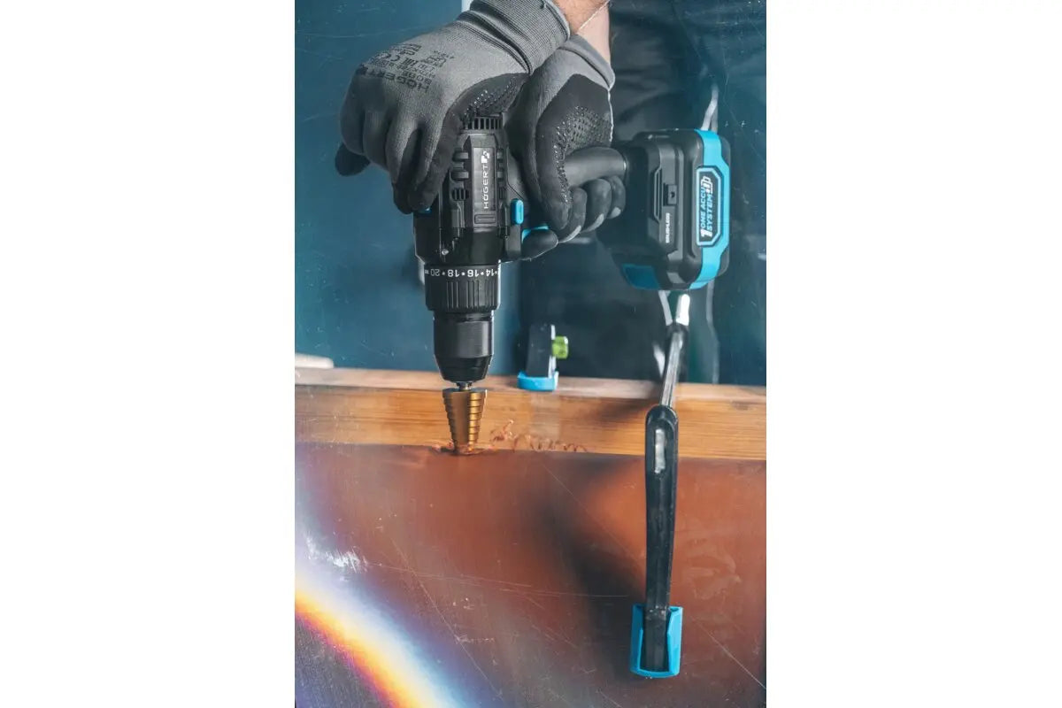 Batteridrill/Bormaskin Børsteløs 80Nm 18V HT2E222-0DD