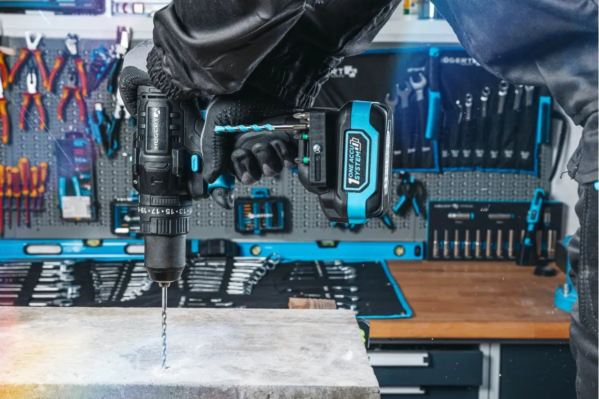 Batteridrill/Slagdrill Børsteløs 100Nm 18V HT2E224-0PD