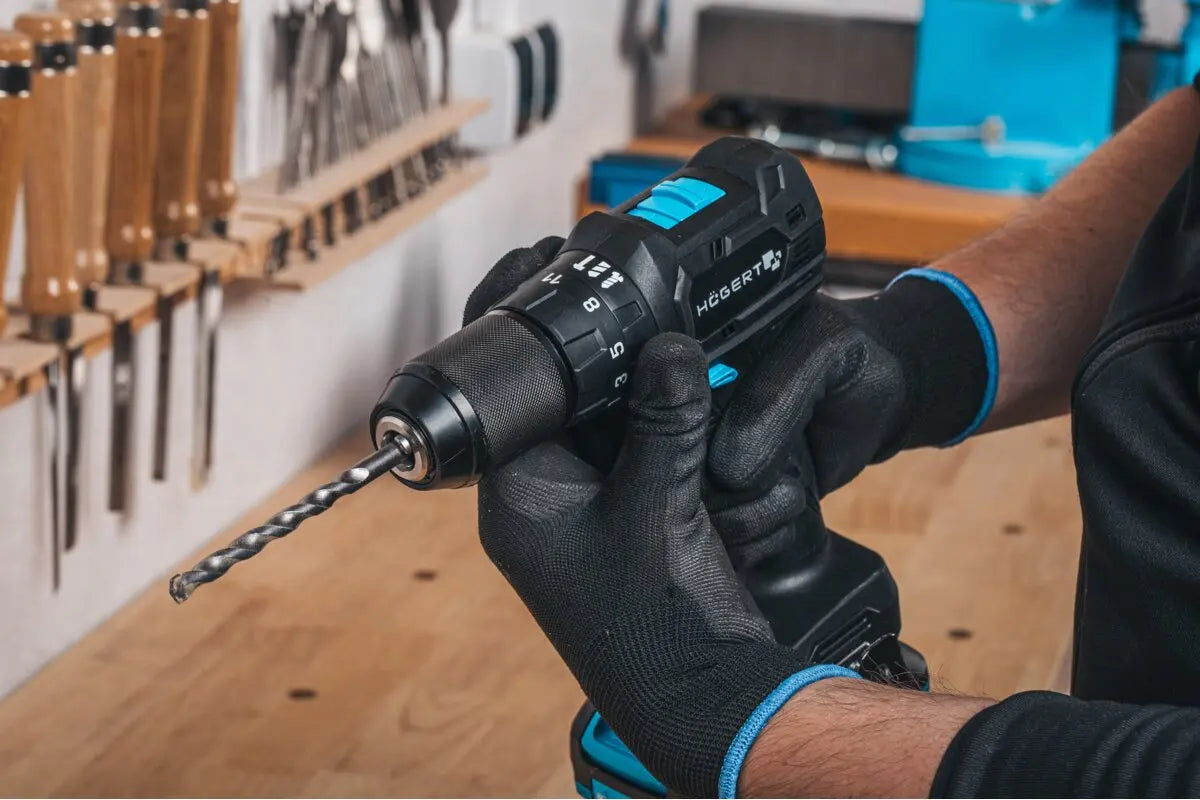 Batteridrill/Slagdrill Børsteløs 40Nm 18V HT2E264-0PD